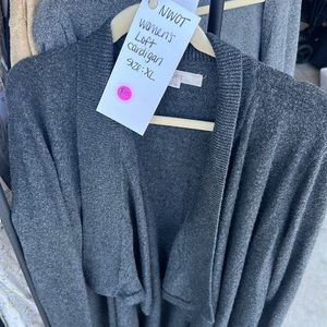 NWOT women’s Loft Cardigan
